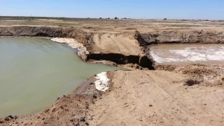 Жесть! Смыла дамбу за 2 минуты.