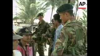 EAST TIMOR: DILI: BRITISH GURKHAS ARRIVE