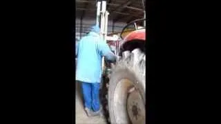 platform manlift for tractor