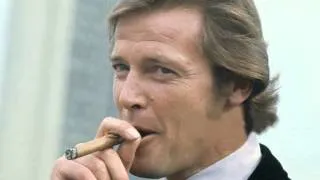 Roger MOORE