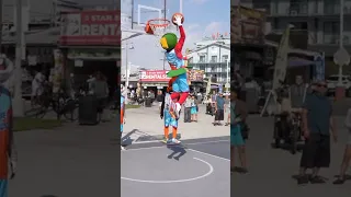5'5 Marvin Martian unbelievable dunk! Who's on the Mascot? #shorts