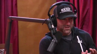 Joe Rogan talks to Scott Eastwood about having Clint Eastwood as his Dad