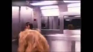 Ужасный призрак в лифте (прикол)