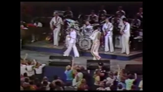 Elvis Presley "Hound Dog" [Rapid City June 21, 1977]