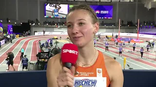 How does Femke Bol break a world record so comfortably?