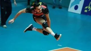 Volleyball Players Without Gravity ● Monsters of the Vertical Jump (HD)