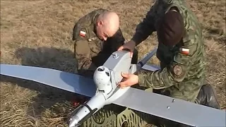 Польские военные запускают беспилотник FlyEye (БПЛА ФлайАй)