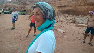 Wadi rum in Jordan Grande partita tra il gruppo di Alberto e i beduini a wadi rum