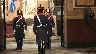 Cambio de guardia GRANADEROS de SAN MARTÌN