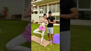 Bharat ke garmi alag hit karte h 🥵 #hindi #india #couple #foreigner #yoga