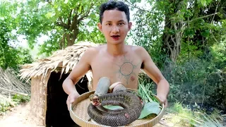 Primitive Technology​ : Catch N Snake by Hand and Cooking Snake with Bamboo​ shoots Soup Recipe