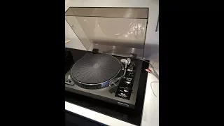 Unboxing Turntable Akai AP 307 by "The Doorway"