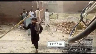 Gun Fight In 2 Groups in Pakistan