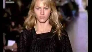 fashiontv | FTV.com - MODELS SARAH ZIFF - PARIS FASHION WEEK FEM AH 2003/2004