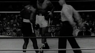 1951 - Jersey Joe Walcott vs Ezzard Charles III
