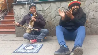 singing Warm Nepali folk tunes with Sharan Gaine Daju in a cold Darjeeling afternoon | Feb 2024