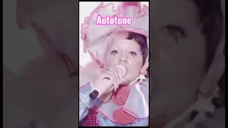 Melanie martinez autotune on vs off - Glued #melaniemartinez #crybaby #glued #autotune #noautotune