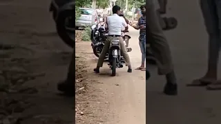 traffic police on RX100 #exhaust #rx100 #shorts #shorts #trafficpolice #viral #viralshorts  #viral