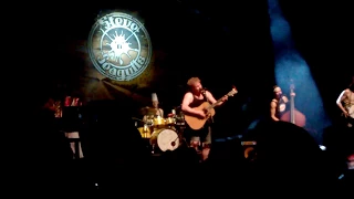 STEVE 'N' SEAGULLS - Thunderstruck (live)