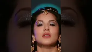 Sunny Leone Sizzling Dance 🔥🔥 #shorts #youtubeshorts #viral #bollywood #sunnyleone #sunnyleonestatus