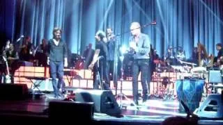 HD- STING & Royal philharmonic orchestra live "Desert Rose" Paris 2010