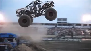 Monster Truck Throwdown, Rad Torque Raceway, Edmonton Alberta, Aug 08th, Freestyle HIGHLIGHTS!!