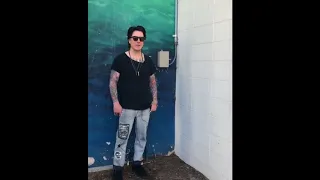 Synyster Gates shooting promos for the End Of The World Tour