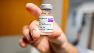 Vaccination contre le Covid-19 en Europe : l'Italie bloque l'exportation de doses d'AstraZeneca