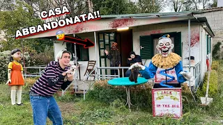 TROVIAMO UNA CASA ABBANDONATA IN UNA FORESTA!! *vivono persone strane dentro*