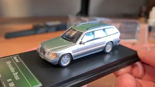 2024.04.25 MORTAL 1/64 MERCEDES-BENZ W124 (2654)