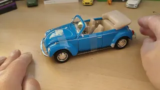 Volkswagen Beetle Cabriolet. WELLY . 1:24. Unpacking.