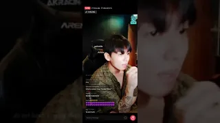 Jungkook is singing LEAVE THE DOOR OPEN by Bruno Mars in his VLIVE 20210729