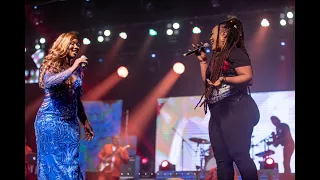 Josey au concert de Roselyne Layo en Live au Sofitel Hôtel Ivoire