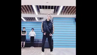 Stray Kids Felix Dancing to 'Ridin'' by NCT Dream