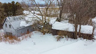 Abandoned and forgotten house after owners passed away (personal items left behind) Explore #37