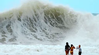 MUTANT SHOCKWAVES no one saw Coming - Snapper Rocks