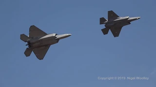 Turn & burn session with F-22 & F-35 at Avalon Airshow