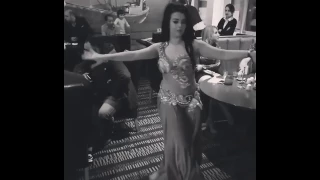 Belly dancer Alia Hiromi Al-Raqisa shik shak shok