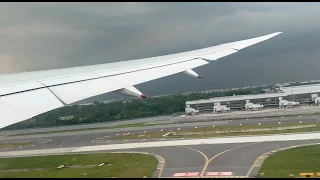 Singapore Airlines 787-10 Stormy Takeoff from Singapore Changi Airport