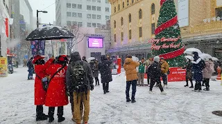 4K Snowfall in Seoul, Korea | Myeongdong Christmas Snow Walk -5°C Frozen Winter day