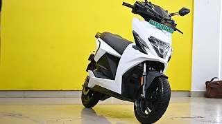 SIMPLE ONE ELECTRIC SCOOTER PROTECTED WITH SELF HEALING PAINT PROTECTION FILM.