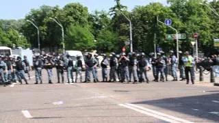 Видео ПН: "Беркут стекается на побоище в центре Киева