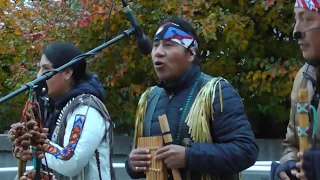 Promesas. Индейцы Inty (Pakarina), Rumi (Ecuador Indians) and Roberto (Amer-Inkas).