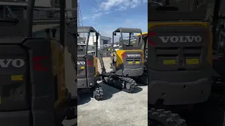 Volvo miniexcavator team
