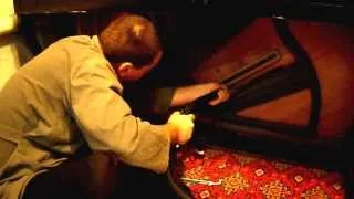 maxim_tuner deletes dust from upright piano "Rostov - Don".Удаление пыли из пианино.