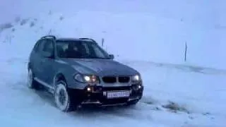 Metsovo GR BMW X3 on snow