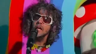 The Flaming Lips - Lucy In the Sky With Diamonds (feat. Miley Cyrus & Moby)