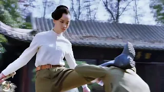 Female samurai provoked Chinese martial arts,angering the female Kung Fu master who beat her up.