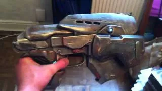 Gears of war snub pistol triforce replica