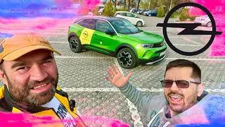 @AutoMasterChefByMihaiPopescu vrea ELECTRICĂ! I-am adus noul OPEL MOKKA-E și i-a plăcut!